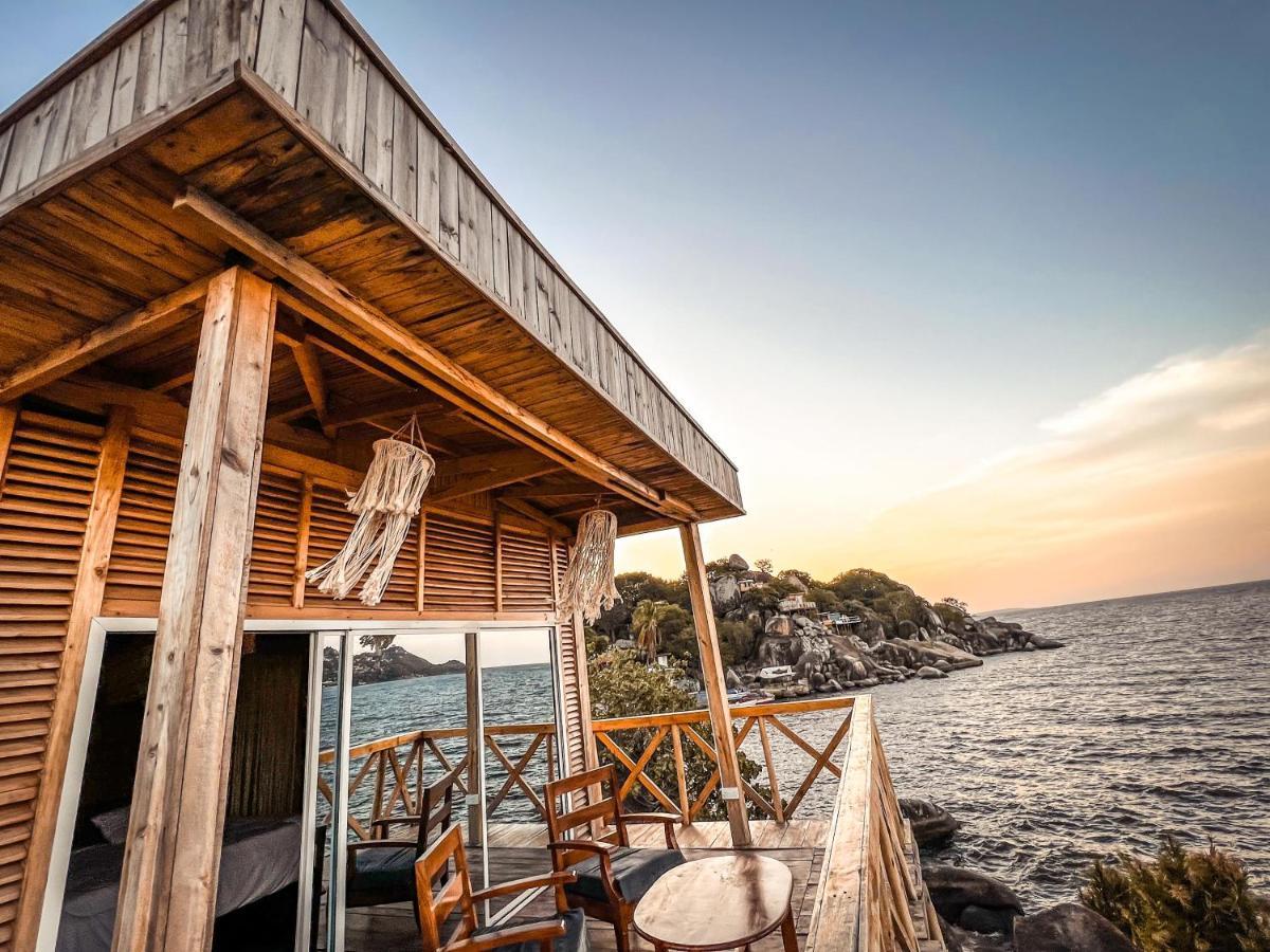 Single Cabin With Lake View 음완자 외부 사진