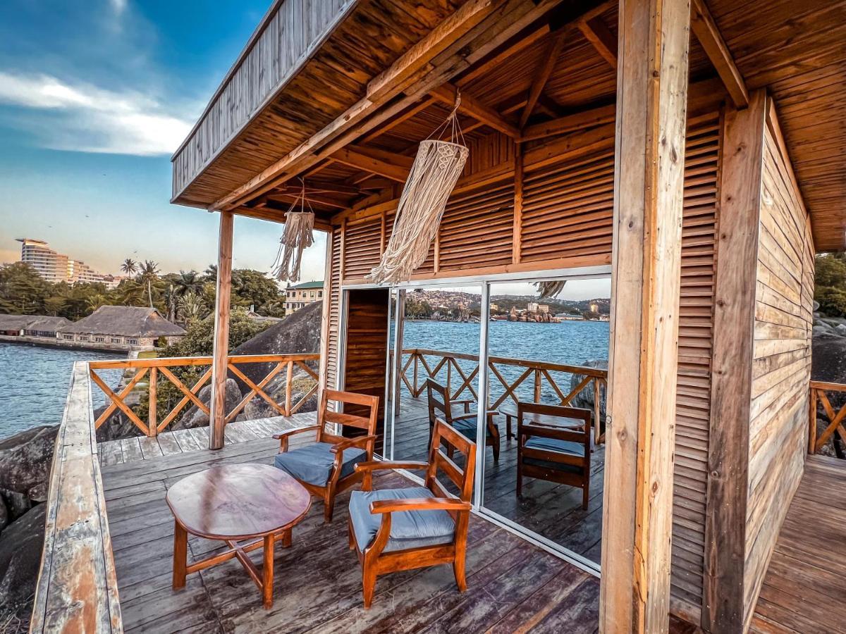 Single Cabin With Lake View 음완자 외부 사진